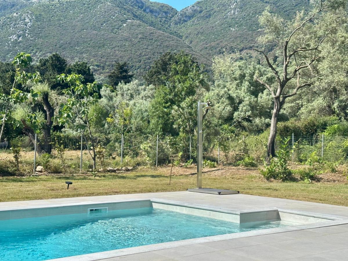 Splash Suites With Private Pools Nikiana Exteriör bild