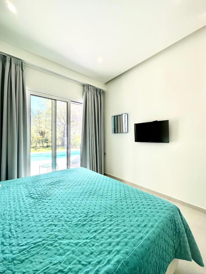 Splash Suites With Private Pools Nikiana Exteriör bild